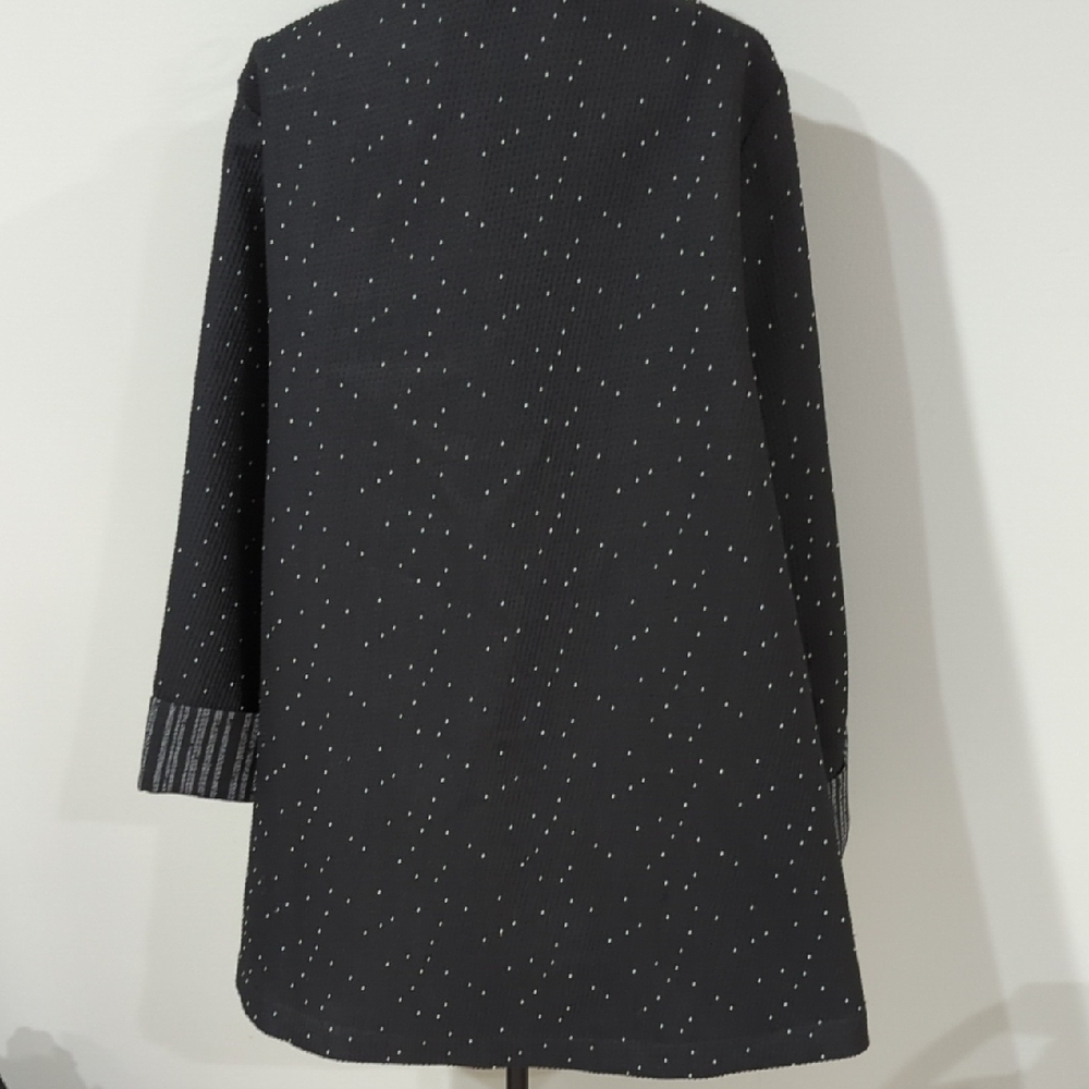 Black And Red Patterned Jacket - image 4